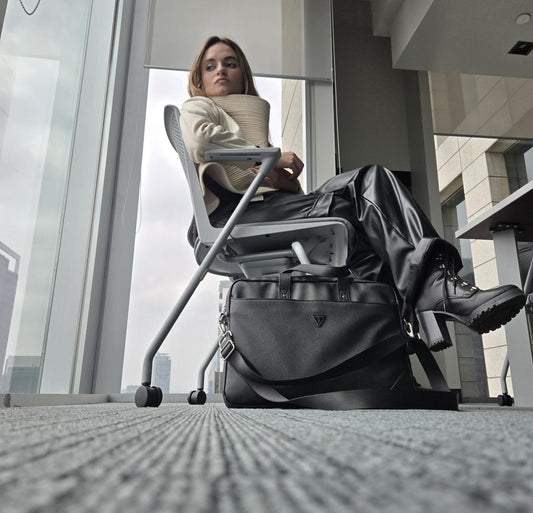 Me encanta 🖤 Es súper elegante y combina con todo. ¡Recomiendo totalmente la marca!