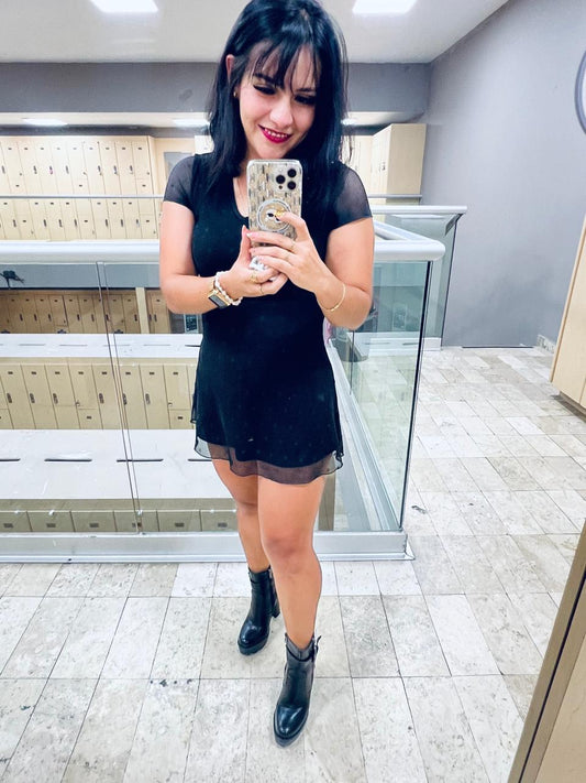 Excelente calidad y diseño. ❤️ El case se siente resistente y elegante, justo lo que buscaba.