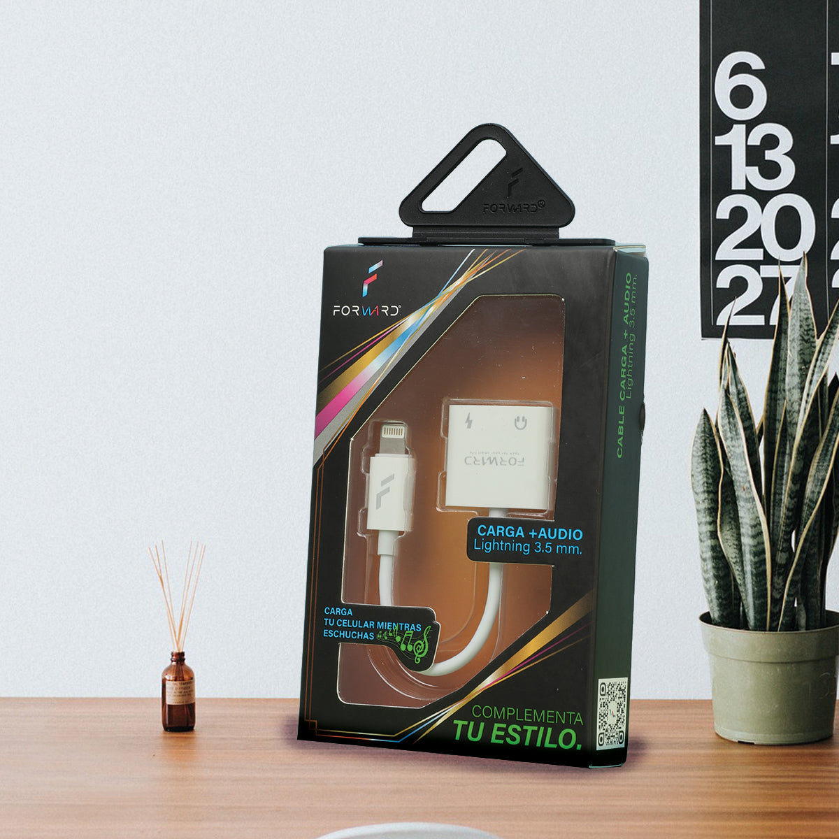 Cable Forward de Carga + Audio Lightning A 3.5 mm Color Blanco