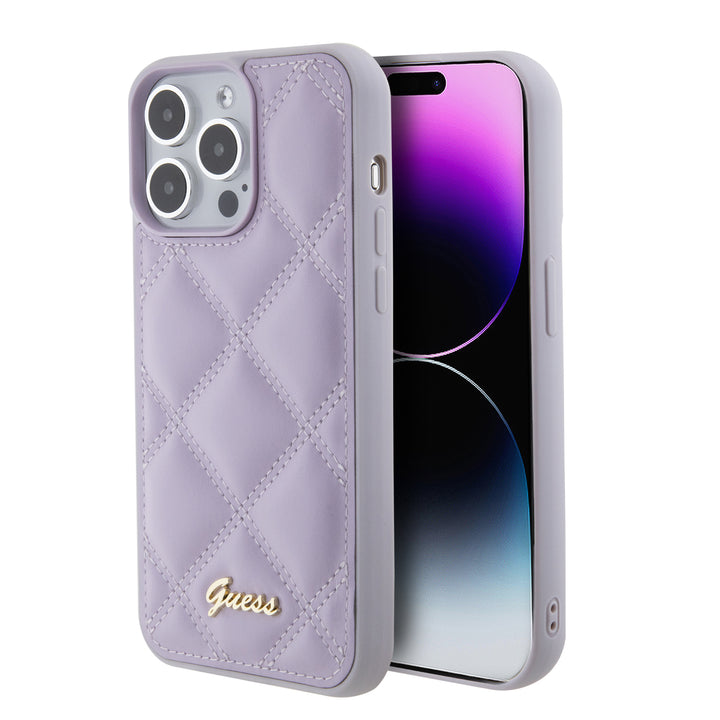 Funda Guess Acolchado para iPhone 15 Pro Max - Morado con Logo Clásico