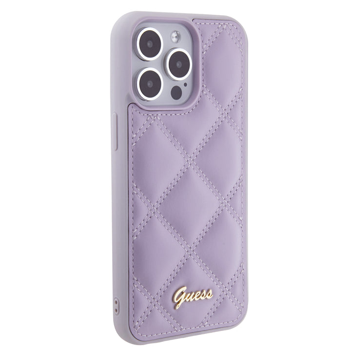 Funda Guess Acolchado para iPhone 15 Pro Max - Morado con Logo Clásico