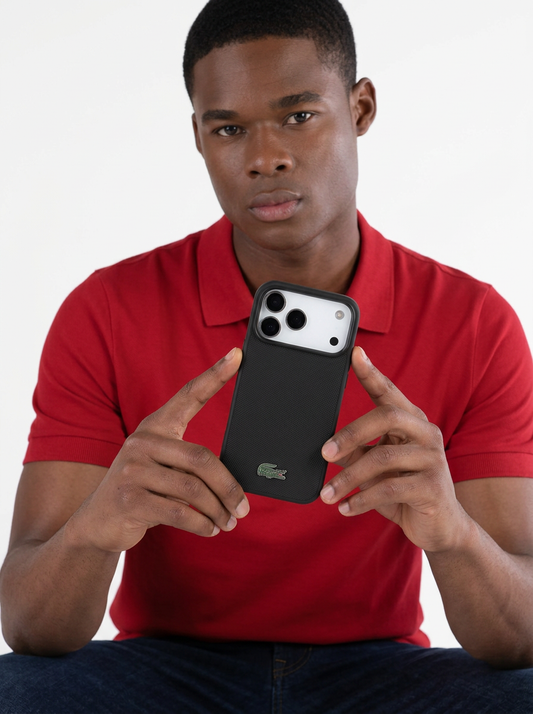 Case Lacoste Iconic Petit Piqué Negro para iPhone 17 Pro Max – Funda Rígida MagSafe con Logo Lacoste Lacado