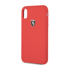 Cargar imagen en el visor de la galería, Funda Case Ferrari Silicon Roja iPhone Xr - ForwardContigo